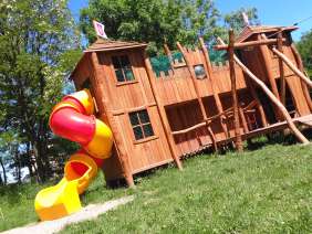 DĚTSKÁ HŘIŠTĚ